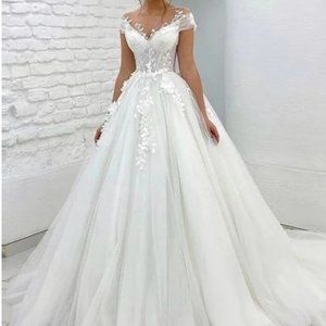 A-Line/Princess Tulle Lace Scoop Short Sleeves Sweep/Brush Train Wedding Dresses
